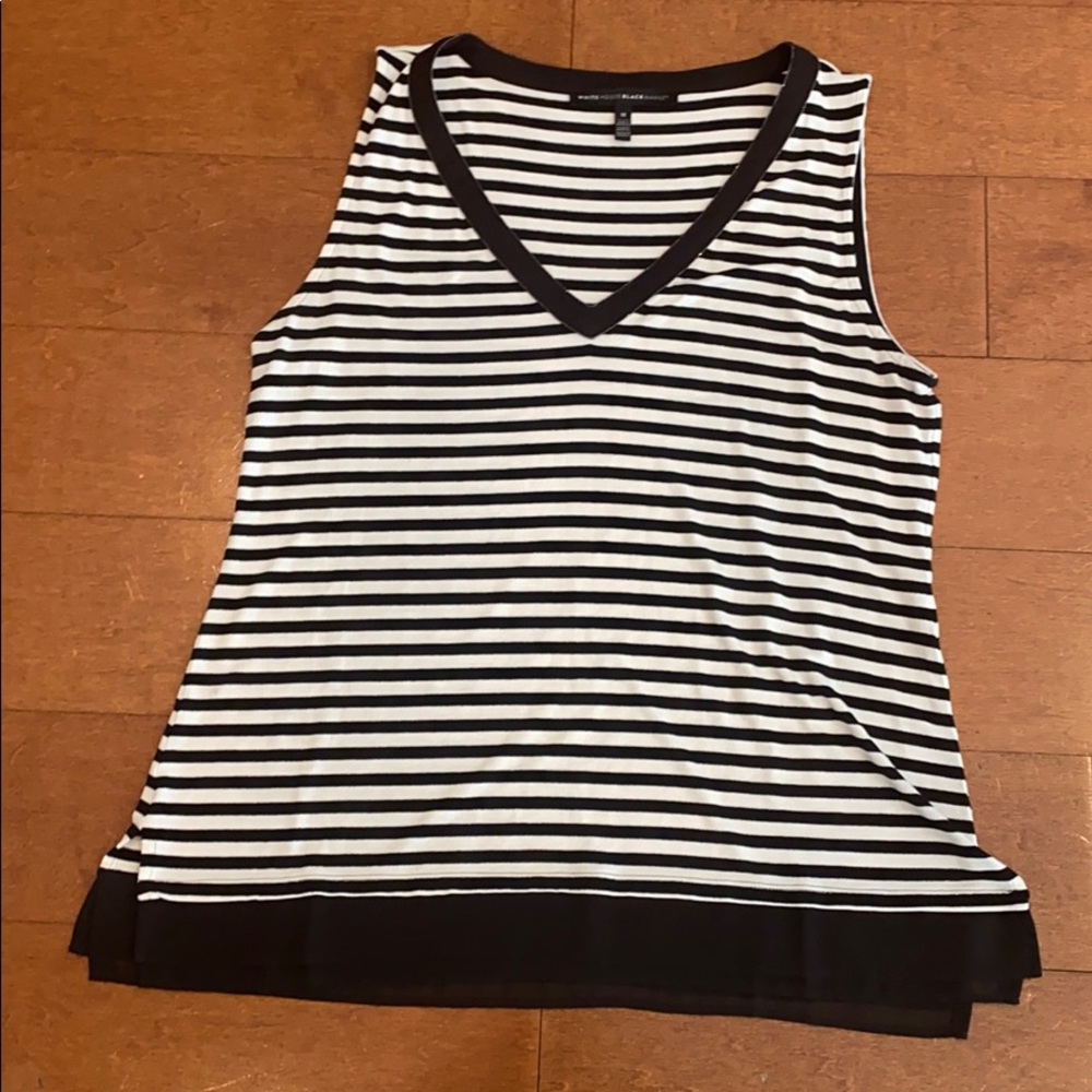 sleeves v-neck top